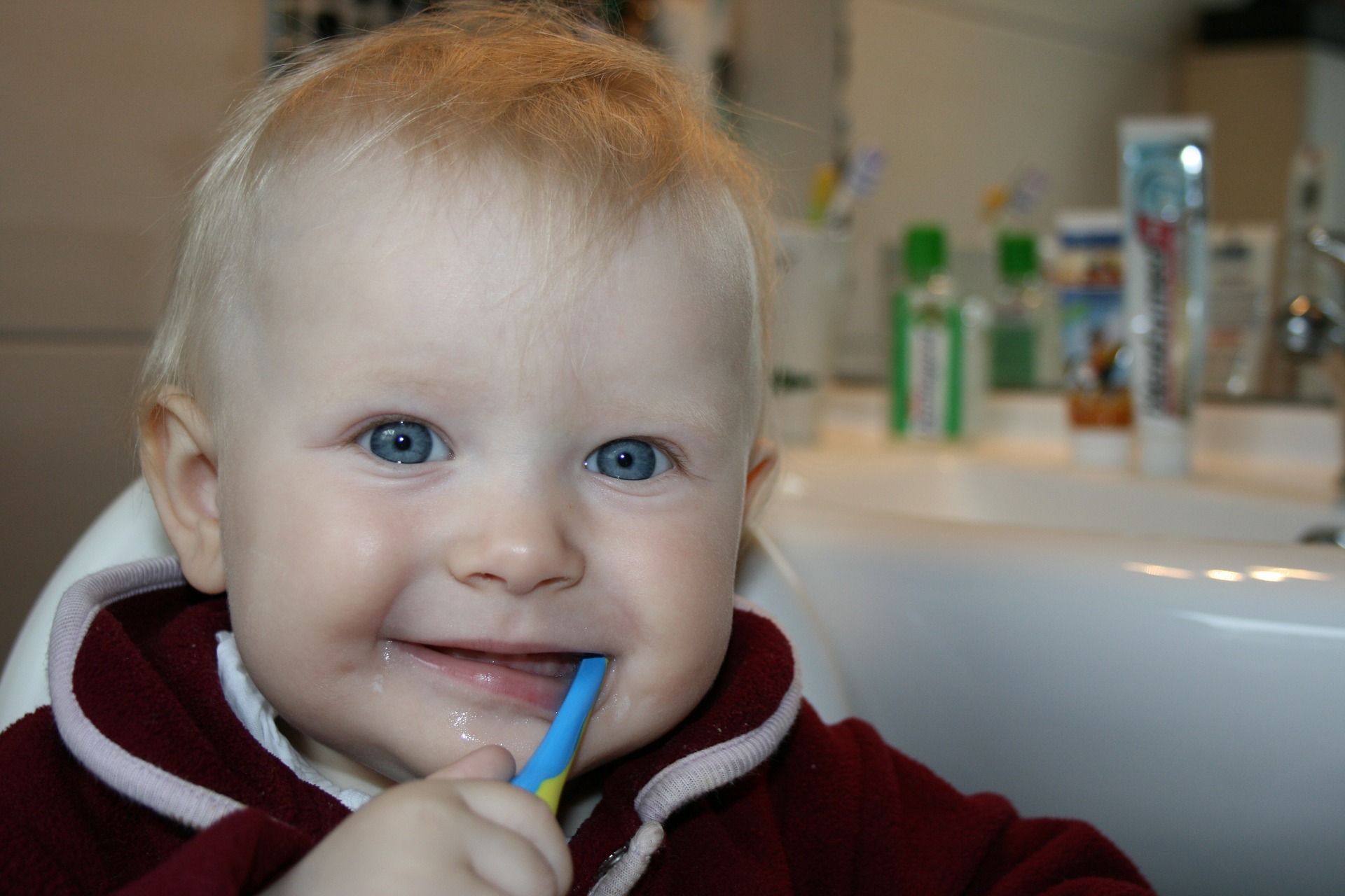 Why children’s toothpaste is different than an adult one?